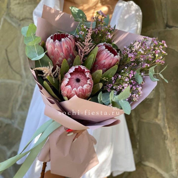 Букет из протеи "Клеопатра"  в Владикавказе