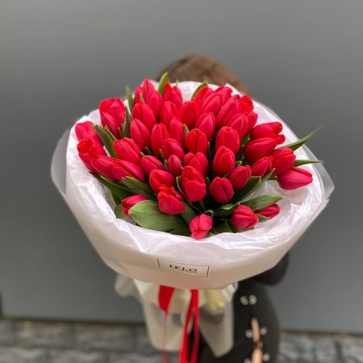 51 тюльпан "Любовь" в Владикавказе