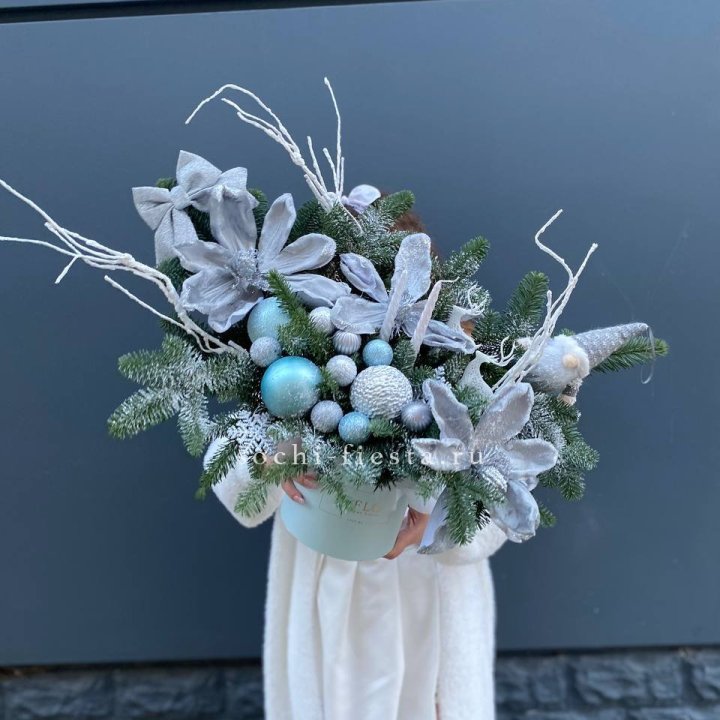 Композиция "Снежный цветок" в Владикавказе