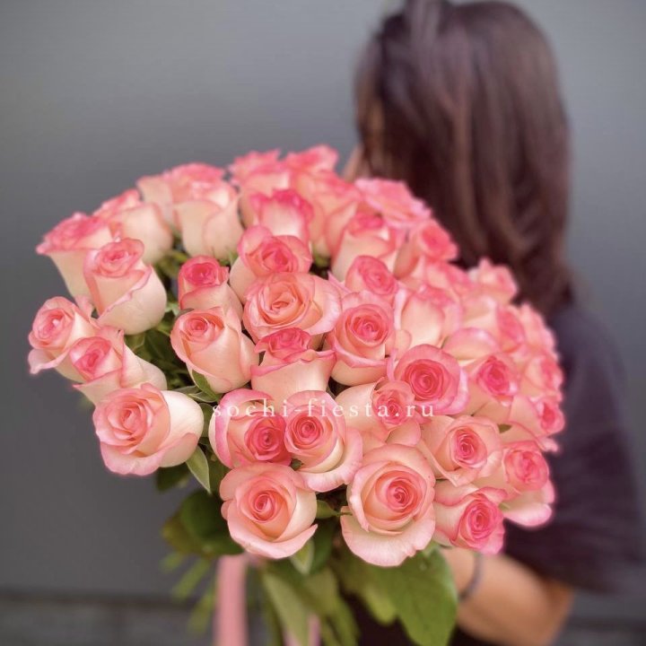 Охапка Роз Джумилия в Владикавказе
