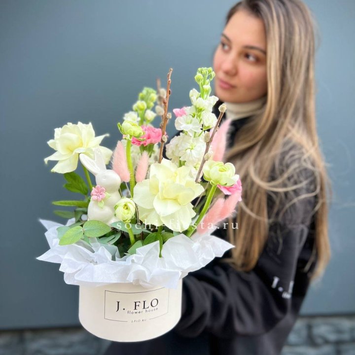 Цветочный бокс "Пасхальная композиция" в Владикавказе