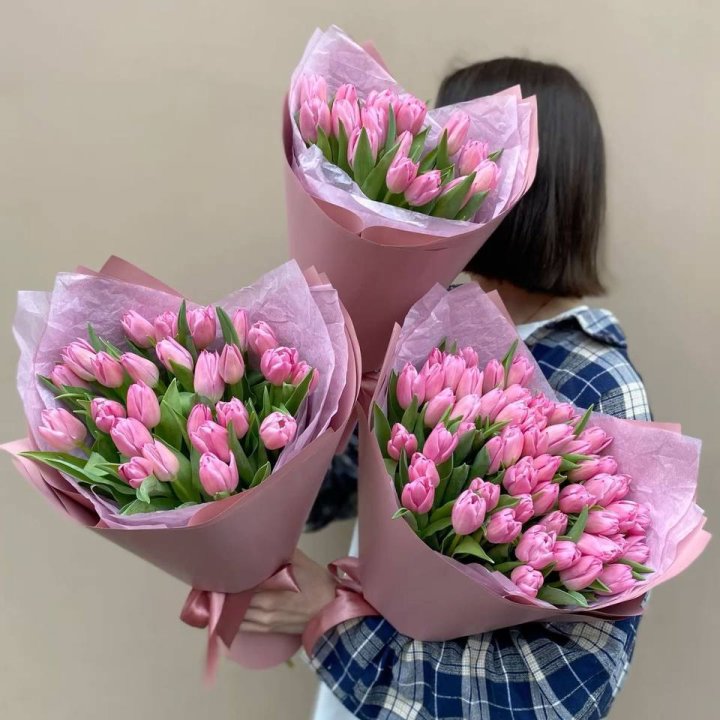 Букет розовых тюльпанов в Владикавказе