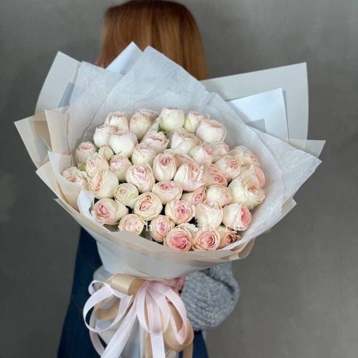 Букет пионовидных роз Пур лав в Владикавказе