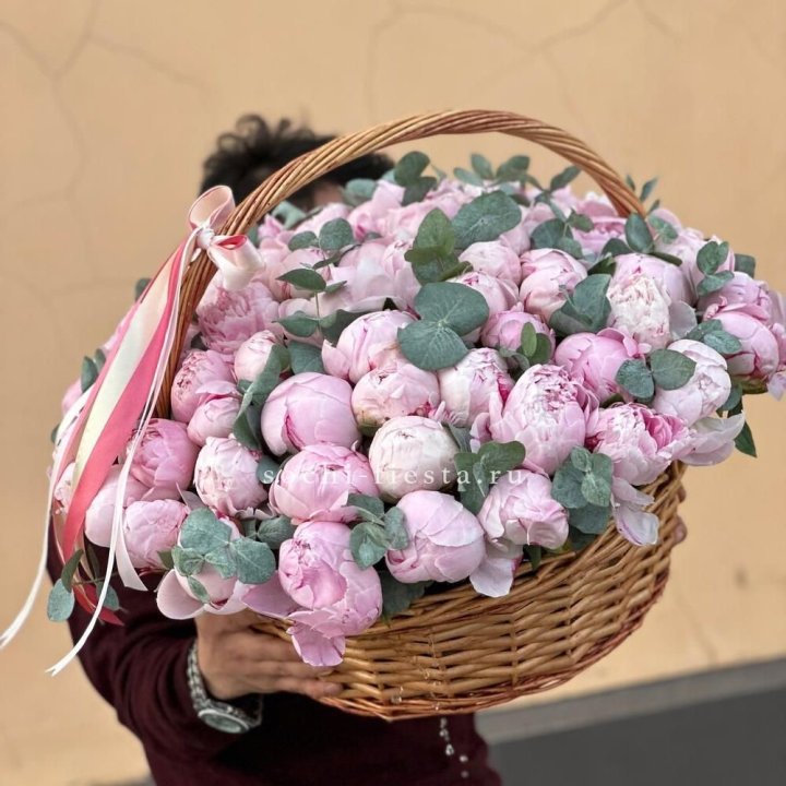 Корзина пионов "75" в Владикавказе