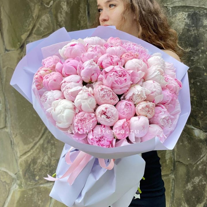 39 нежных пионов в Владикавказе