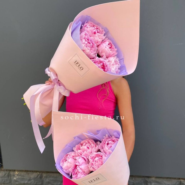Букет из 5 пионов в Владикавказе