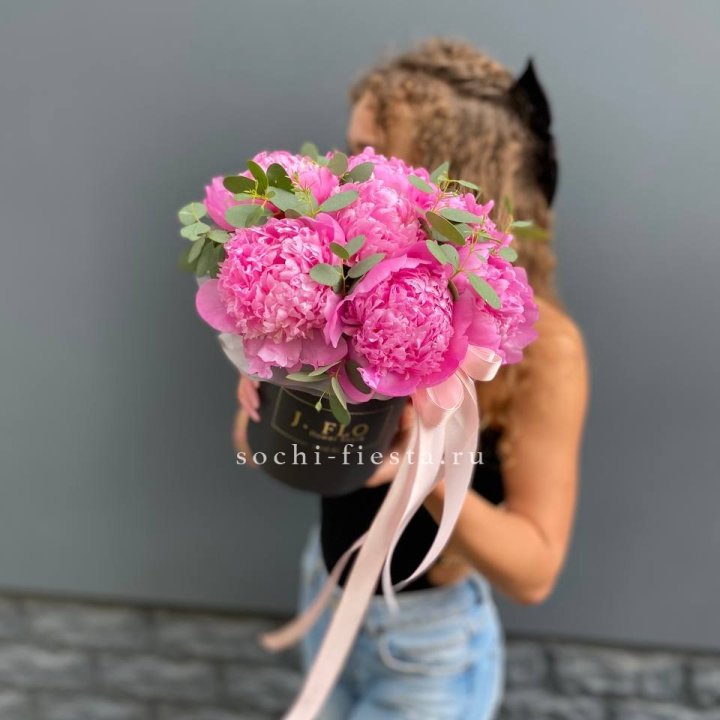 Дизайнерский цилиндр "Фломени" в Владикавказе