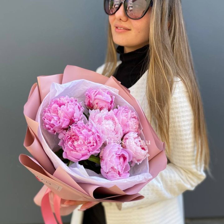 7 пионов в оформлении в Владикавказе