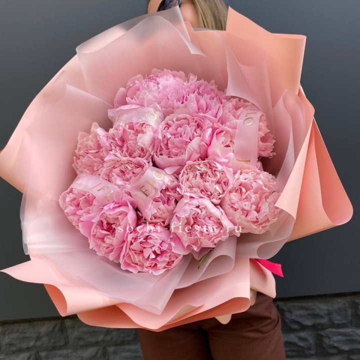 15 пионов "Монинг" в Владикавказе