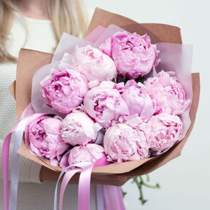 11 нежных пионов в Владикавказе