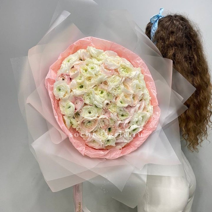 113 ранункулюсов  в Владикавказе