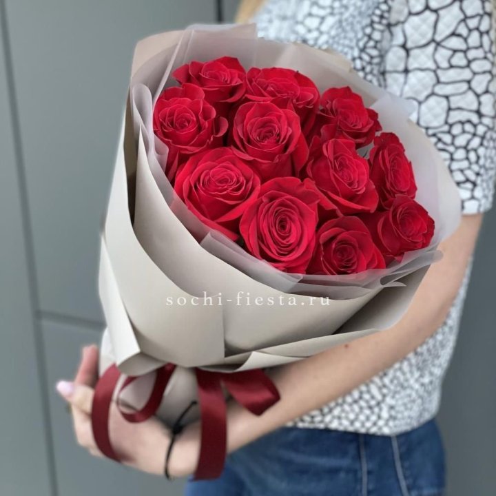 Букет красных роз "Рози" в Владикавказе