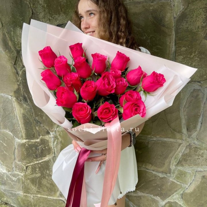 19 алых роз в Владикавказе