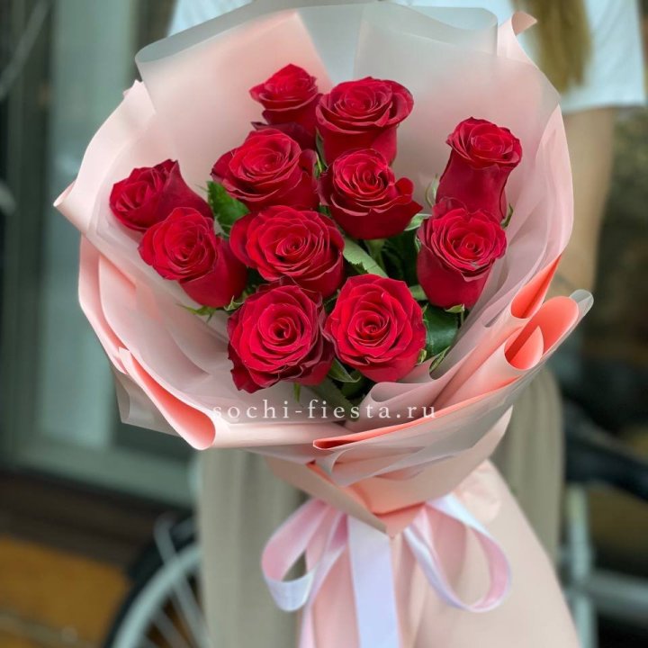Букет красных роз "Мадам ред" в Владикавказе