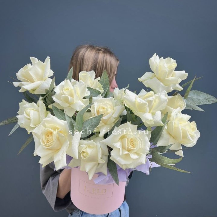 15 Французских роз в боксе в Владикавказе