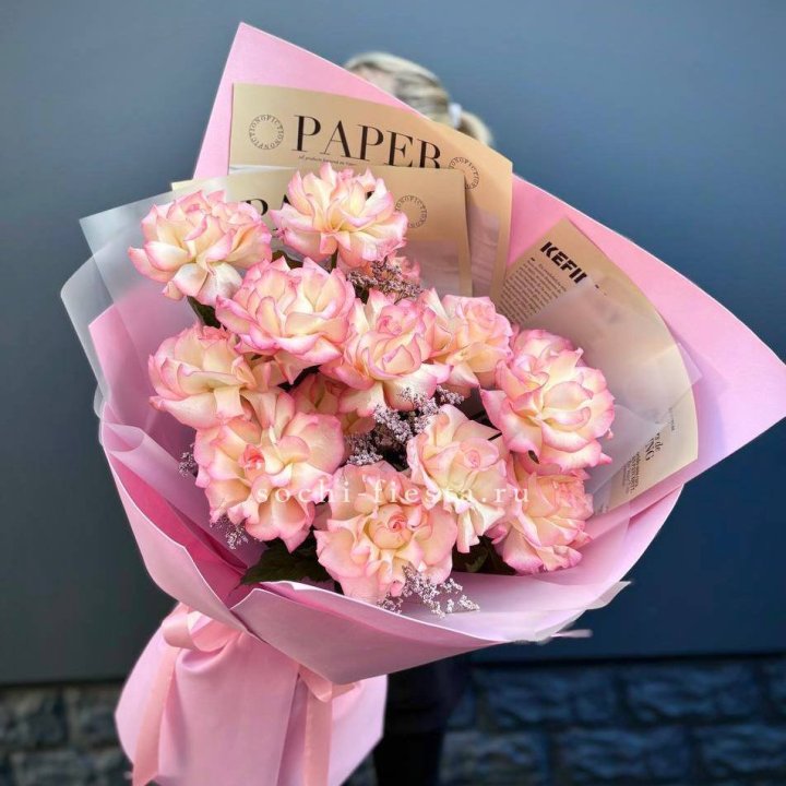 15 французских роз "Джумилия" в Владикавказе