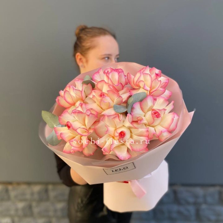 7 французских роз Джумилия в Владикавказе