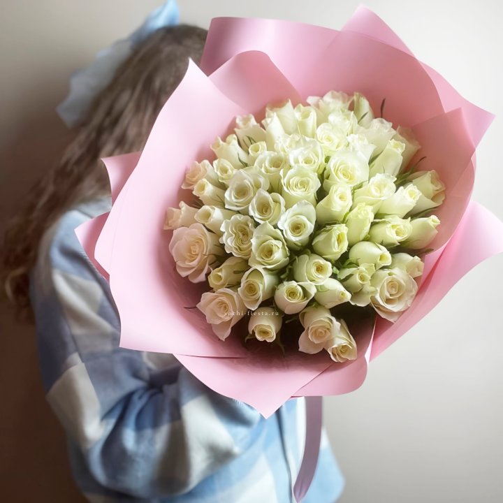 Букет из 51 белой розы (Кения) в Владикавказе