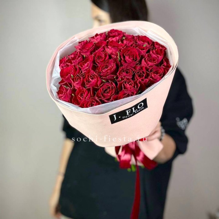 35 кенийских роз в Владикавказе