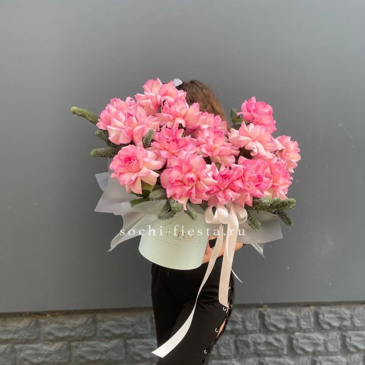 Бокс из 15 французских роз в Владикавказе