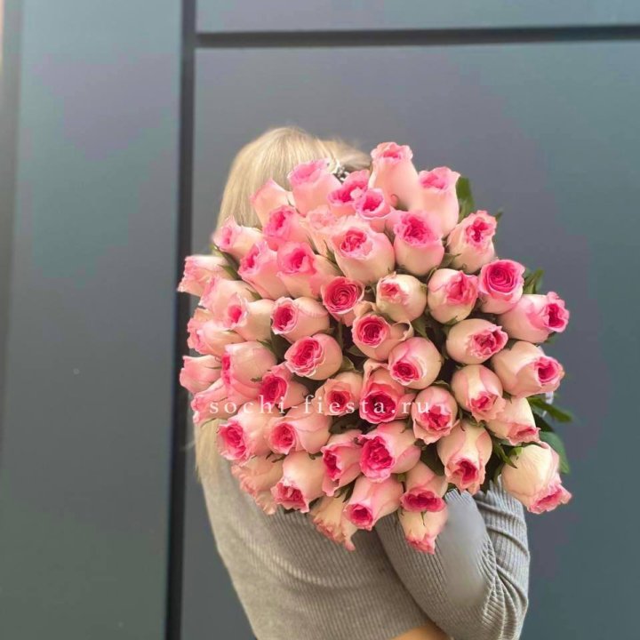 51 розовая роза в Владикавказе