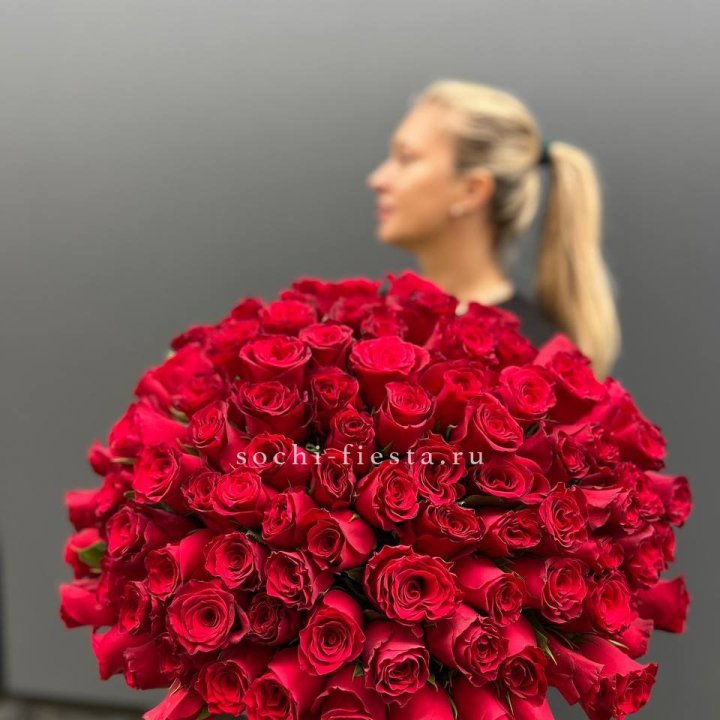Охапка из 101 красной розы в Владикавказе