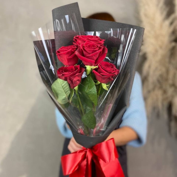 5 роз ред наоми в Владикавказе
