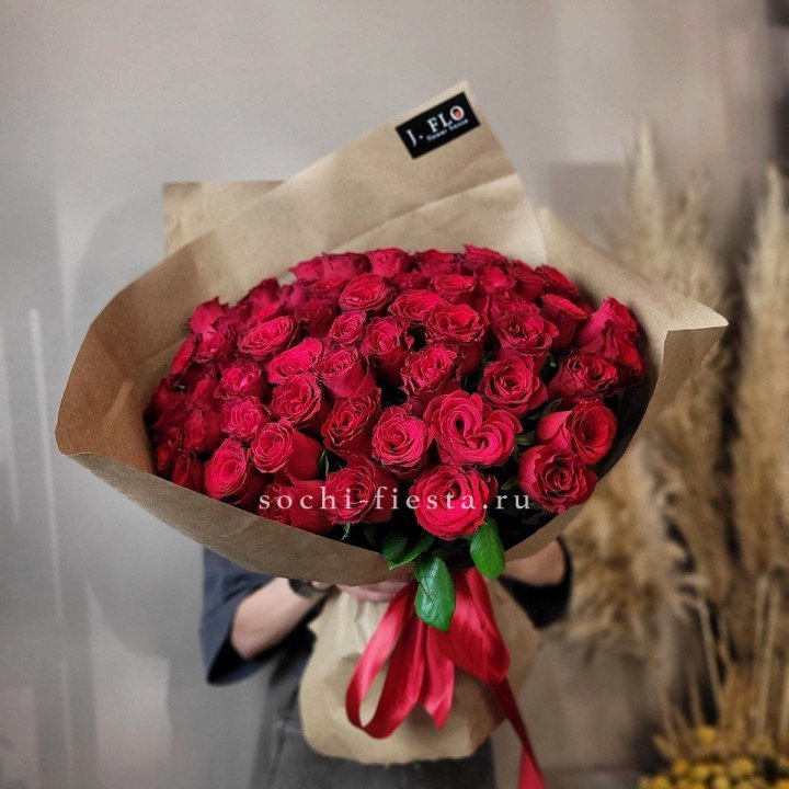 63 красных роз вайт в Владикавказе
