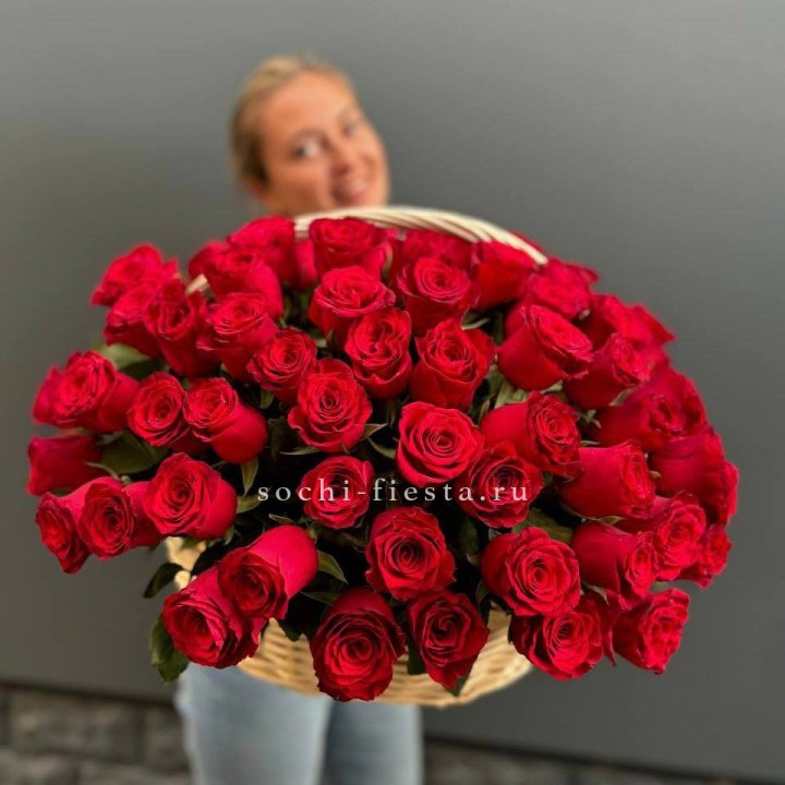 101 красная роза в корзине   в Владикавказе