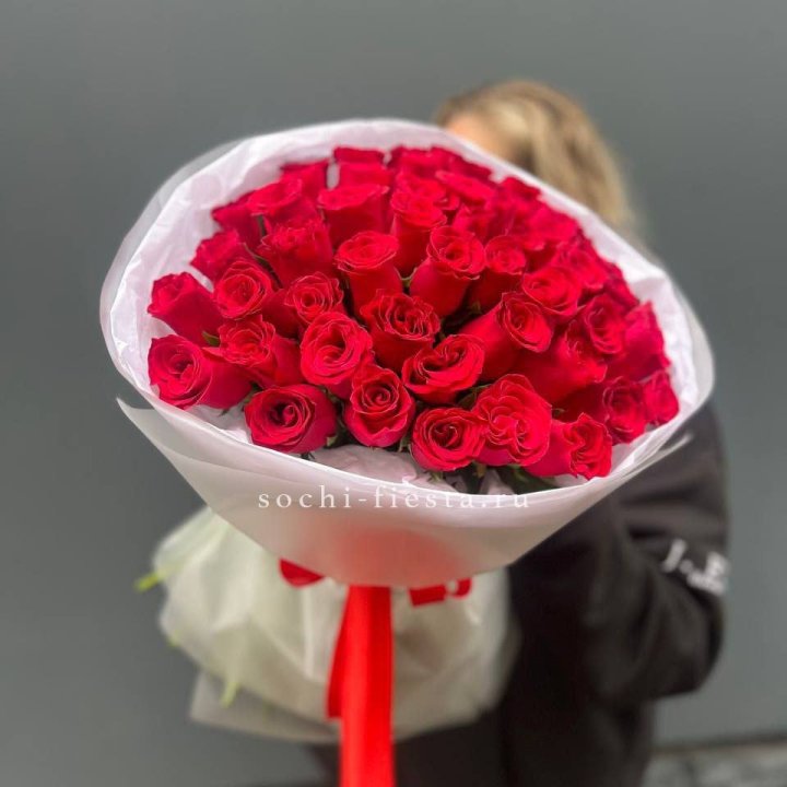 55 красных роз "Амелия" в Владикавказе