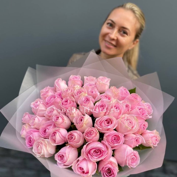 51 розовая роза в Владикавказе
