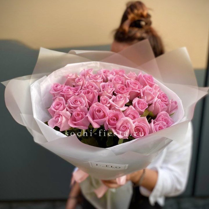 Букет розовых роз  в Владикавказе