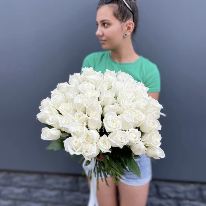 51 белая роза в Владикавказе