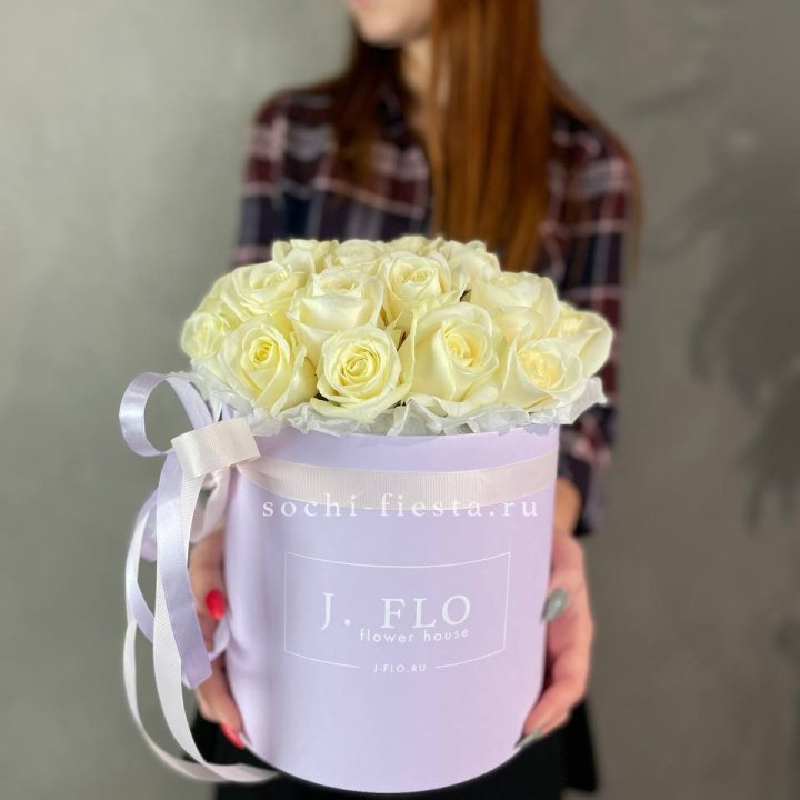 25 роз в цилиндре  в Владикавказе