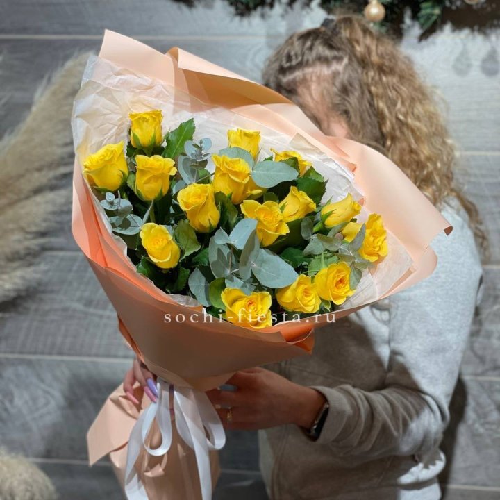 15 желтых роз в Владикавказе