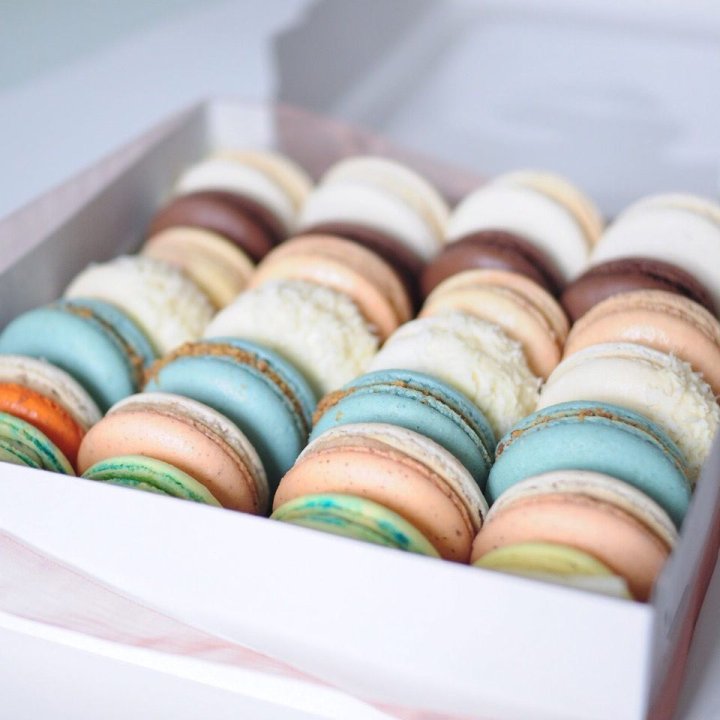 Коробка макаронс 25 шт. в Владикавказе