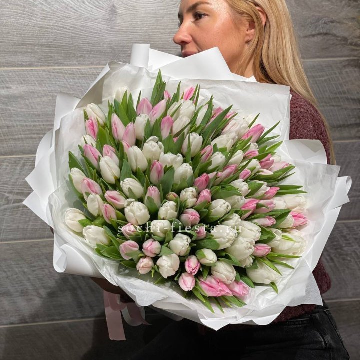 101 тюльпан нежный микс в Владикавказе