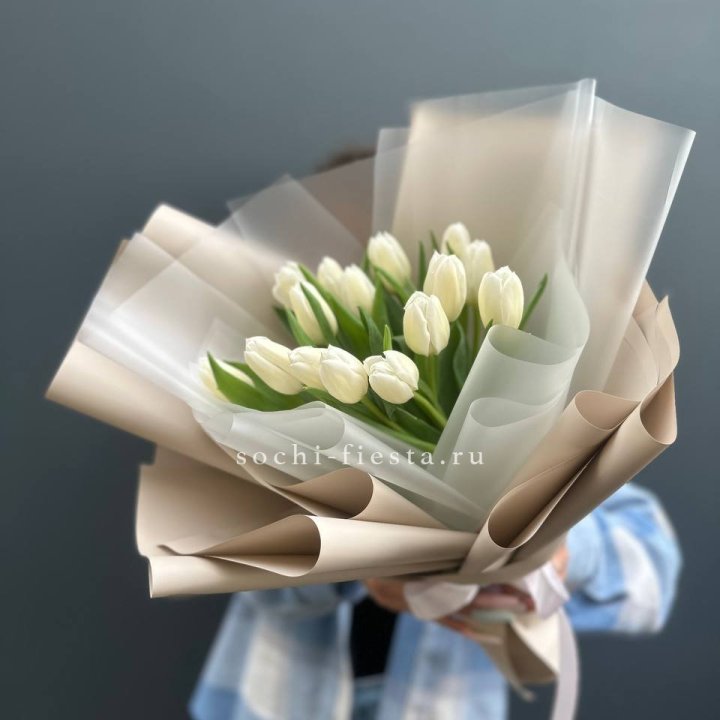 Букет из 15 белых тюльпанов в Владикавказе