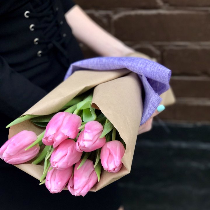 Букет розовых тюльпанов в Владикавказе