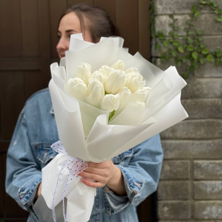 Букет белоснежных тюльпанов в Владикавказе